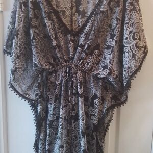 Elegant Black and White Lace Swim Coverup